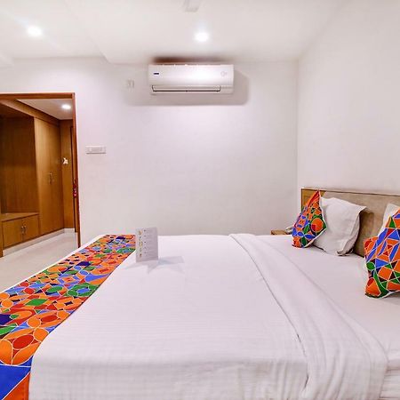 Fabhotel Syberitic Suites Gachibowli - Fully Vaccinated Staff Kondapur  Ngoại thất bức ảnh