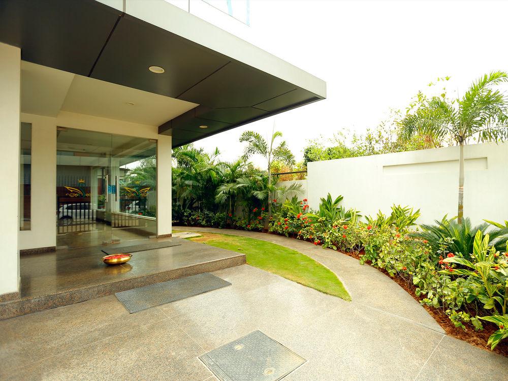 Fabhotel Syberitic Suites Gachibowli - Fully Vaccinated Staff Kondapur  Ngoại thất bức ảnh