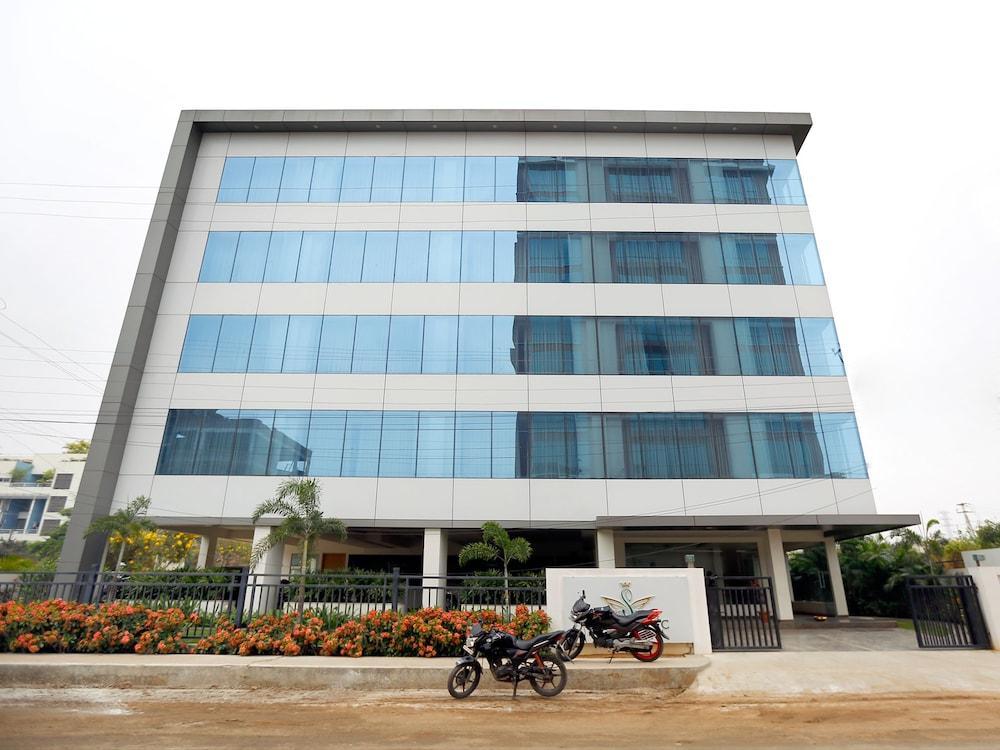 Fabhotel Syberitic Suites Gachibowli - Fully Vaccinated Staff Kondapur  Ngoại thất bức ảnh