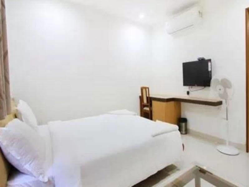 Fabhotel Syberitic Suites Gachibowli - Fully Vaccinated Staff Kondapur  Ngoại thất bức ảnh